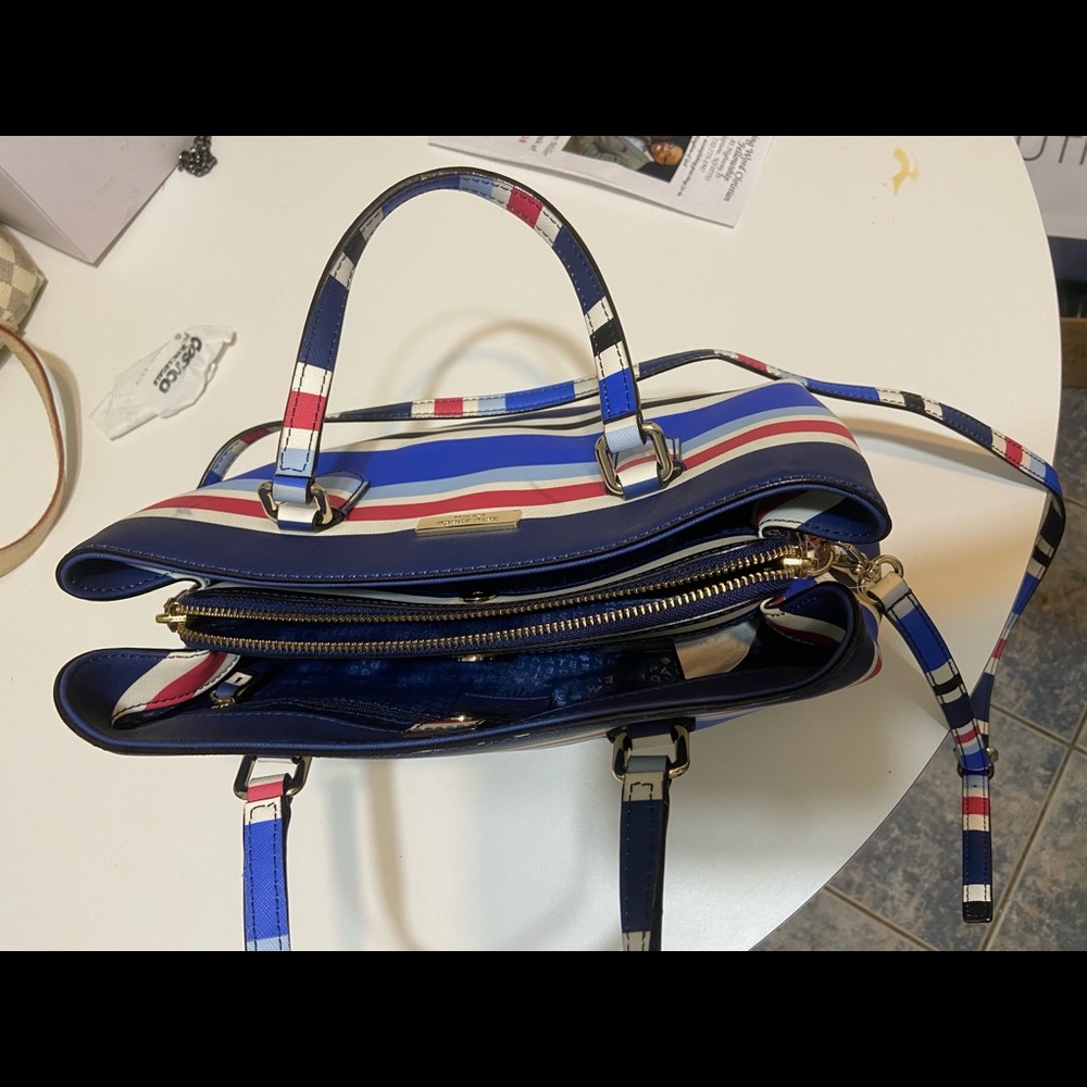 Hand bag - Picture 3 of 5